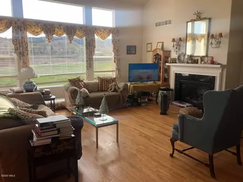 631 Founders Ave, Eagle, CO 81631 photo 2