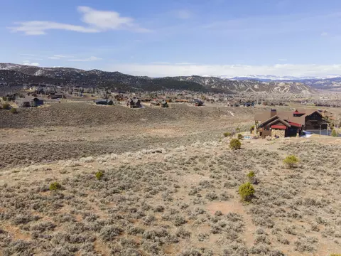 2693 E Haystacker Dr, Eagle, CO 81631 photo 2