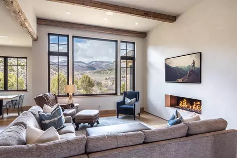 402 Harrier Cir, Eagle, CO 81631 photo 2