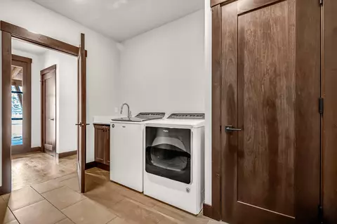 423 Hunters View Ln, Eagle, CO 81631 photo 26