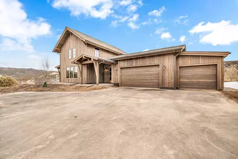411 Hunters View Ln, Eagle, CO 81631 photo 2