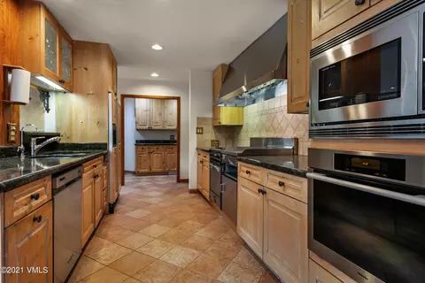 781 Potato Patch Dr #B, Vail, CO 81657 photo 12