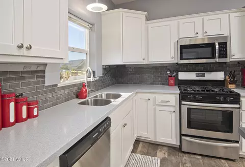 46 Custer Ct, Gypsum, CO 81637 photo 8