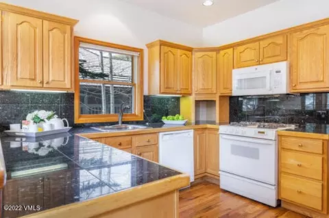 1500 Lions Ridge Loop, Vail, CO 81657 photo 18