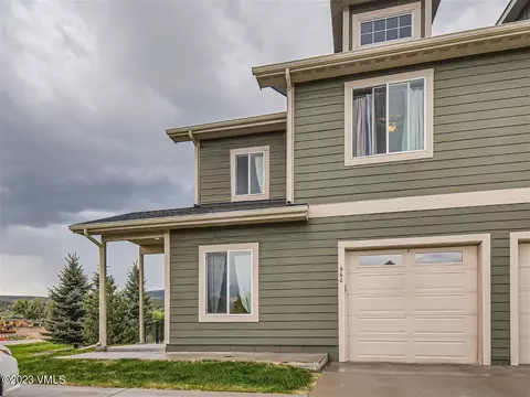 960 Hawks Nest Ln, Gypsum, CO 81637