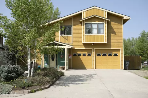 213 Golden Eagle Rd, Eagle, CO 81631 photo 2