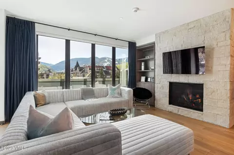 701 W Lionshead Cir #E304, Vail, CO 81657