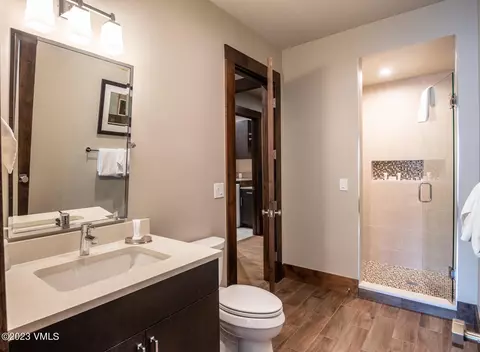 Bath - 1240 Westhaven Cir, Vail, CO 81657 photo 6 of 8