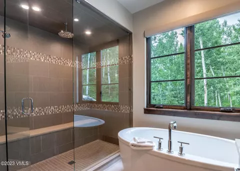 Bath - 1240 Westhaven Cir, Vail, CO 81657 photo 2 of 8