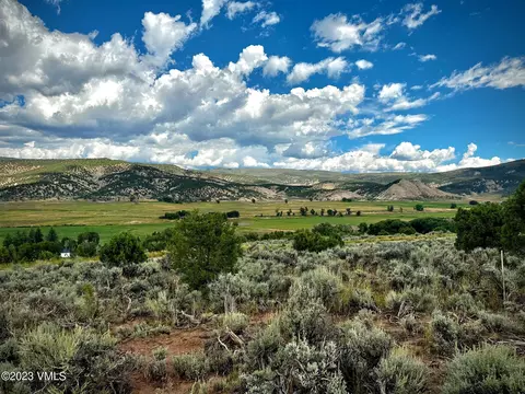 1069 E Haystacker Dr, Eagle, CO 81631 photo 2