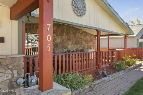 705 Lost Ln, Gypsum, CO 81637