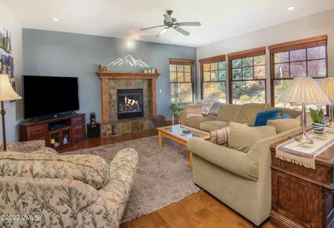 Living - 346 Palmer Loop, Eagle, CO 81631 photo 2 of 5