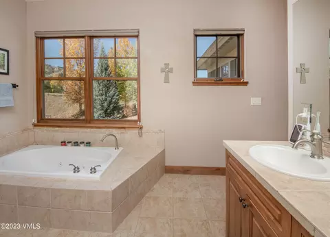 Bath - 346 Palmer Loop, Eagle, CO 81631 photo 6 of 9