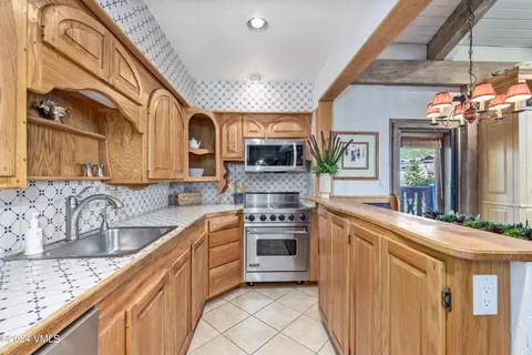 Kitchen - 103 Willow #406, Vail, CO 81657 photo 2 of 2