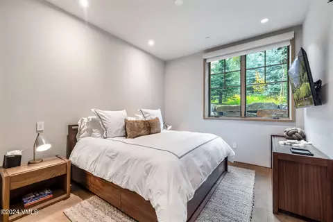 Bedroom - 1022 Eagles Nest Cir, Vail, CO 81657 photo 5 of 7