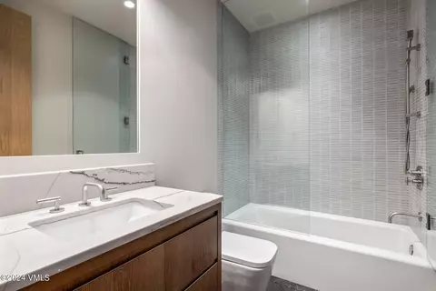 Bath - 1022 Eagles Nest Cir, Vail, CO 81657 photo 1 of 5