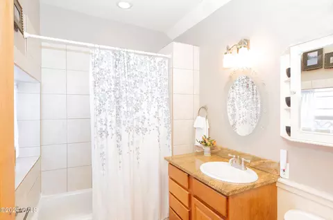 Bath - 315 Third St, Eagle, CO 81631 photo 1 of 2