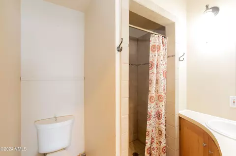 Bath - 315 Third St, Eagle, CO 81631 photo 2 of 2