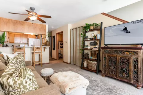 216 Main St #R-305, Edwards, CO 81632