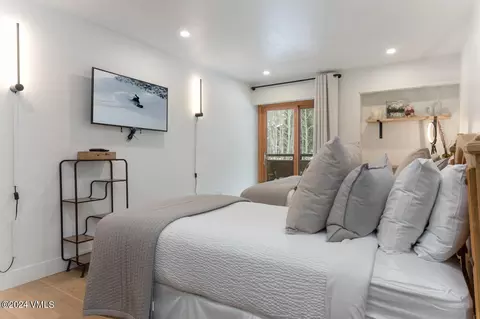 Bedroom - 1650 Fall Ridge Rd #401, Vail, CO 81657 photo 4 of 6