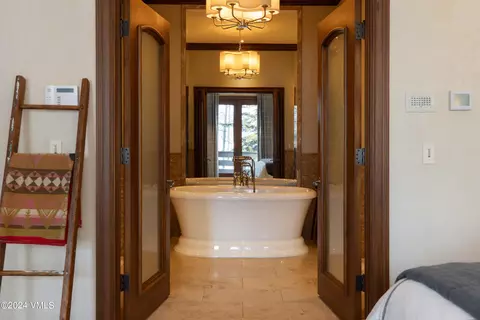 Bath - 18 Rose Crown, Avon, CO 81620 photo 1 of 6