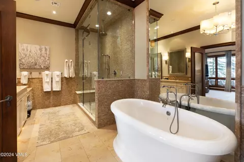 Bath - 18 Rose Crown, Avon, CO 81620 photo 2 of 6