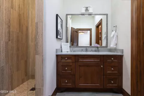 Bath - 18 Rose Crown, Avon, CO 81620 photo 5 of 6