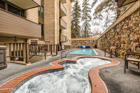Exterior - 292 E Meadow Dr #664, Vail, CO 81657 photo 7 of 9
