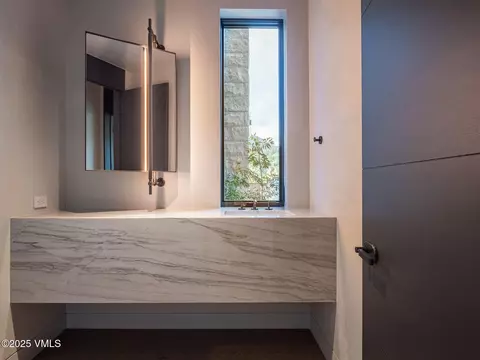 Bath - 307 Rockledge Rd, Vail, CO 81657 photo 2 of 3