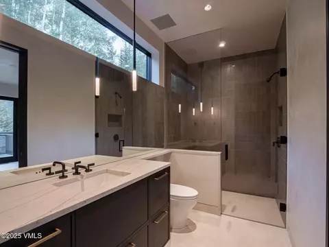 Bath - 307 Rockledge Rd, Vail, CO 81657 photo 3 of 3