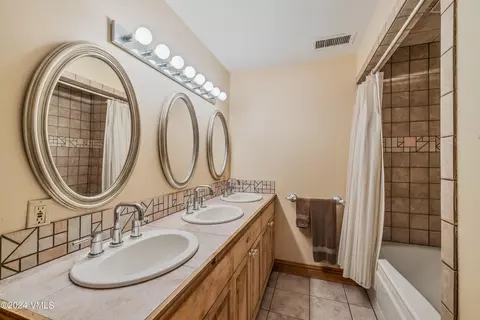 Bath - 68 Sothman Cir, Eagle, CO 81631 photo 4 of 5