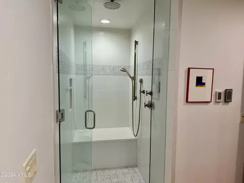 Bath - 1159 Eagle Dr, Avon, CO 81620 photo 2 of 4
