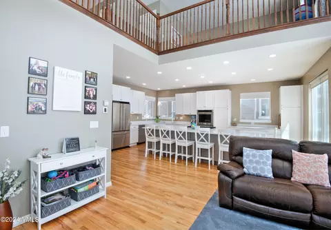 Living - 170 Greenhorn Ave, Eagle, CO 81631 photo 4 of 8