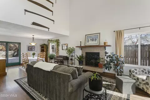 466 Vicksburg Ln, Gypsum, CO 81637