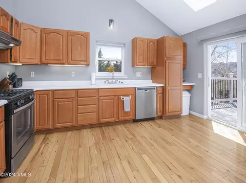 Kitchen - 6 Ring Nck, Eagle, CO 81631 photo 5 of 5