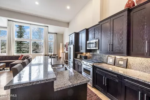 Kitchen - 70 Hackamore Rd, Edwards, CO 81632 photo 4 of 6