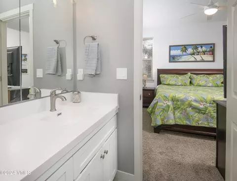 Bath - 26 Macdonald St, Eagle, CO 81631 photo 2 of 7