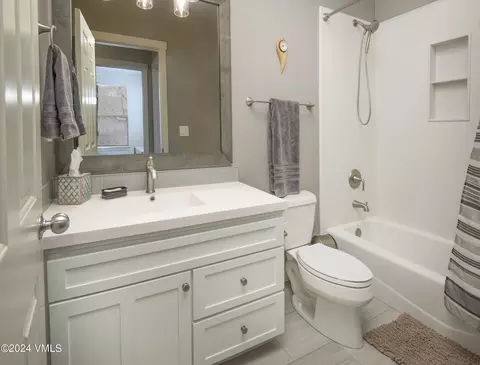 Bath - 26 Macdonald St, Eagle, CO 81631 photo 5 of 7