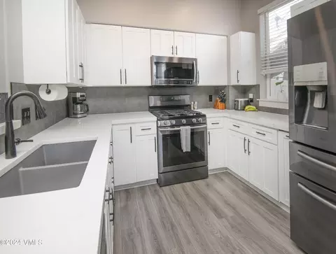 Kitchen - 26 Macdonald St, Eagle, CO 81631 photo 3 of 3
