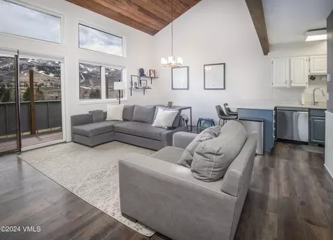 371 Nottingham Rd #2-B, Avon, CO 81620