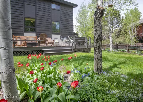 1085 Deer Blvd #B, Avon, CO 81620