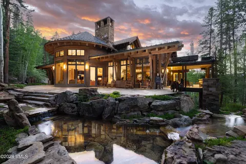 135 Strawberry Park Ct, Avon, CO 81620