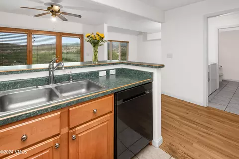 Kitchen - 201 Golden Eagle Rd #C-1, Eagle, CO 81631 photo 4 of 4