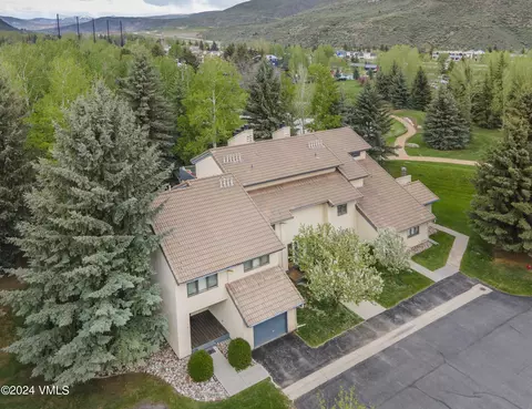 View/Area - 264 Eagle Dr #107, Vail, CO 81657 photo 2 of 6