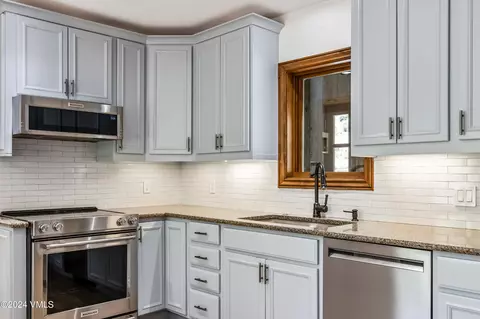 260 Singletree Rd #A, Edwards, CO 81632 photo 11
