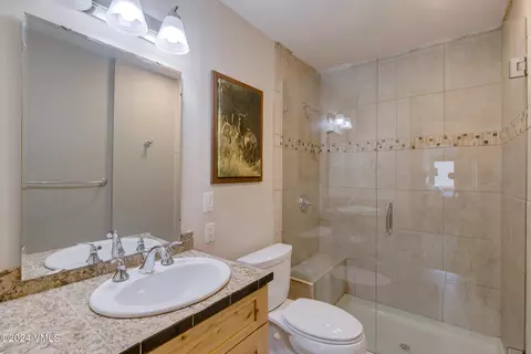 Bath - 105 Grouse Ct E, Avon, CO 81620 photo 2 of 3