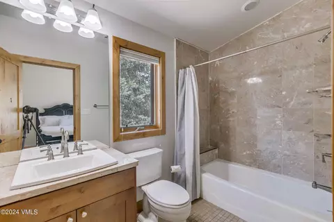 Bath - 105 Grouse Ct E, Avon, CO 81620 photo 1 of 3