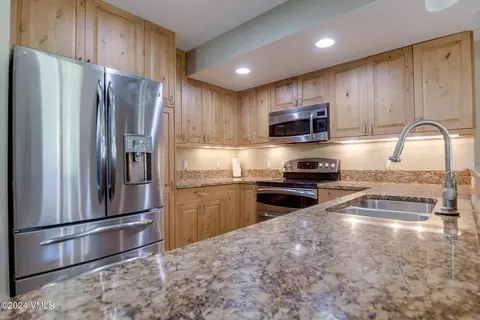 105 Grouse Ct E, Avon, CO 81620