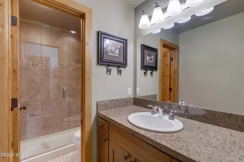 Bath - 105 Grouse Ct E, Avon, CO 81620 photo 3 of 3
