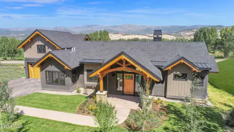 67 E Double Hitch, Eagle, CO 81631 photo 2